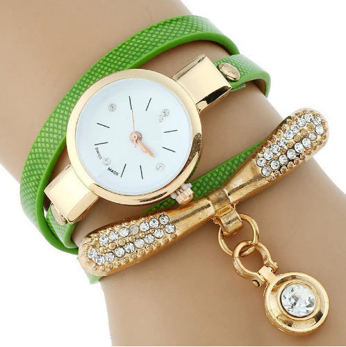 Reloj Gnova con pulsera dorada y diamantes de imitación