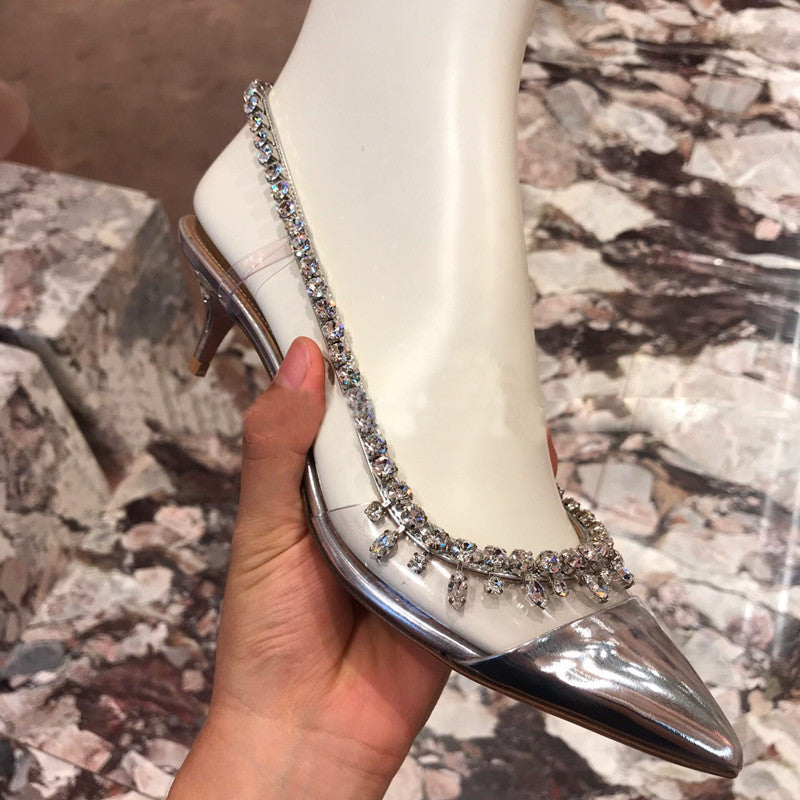 Zapatos de tacón alto con cadena de diamantes