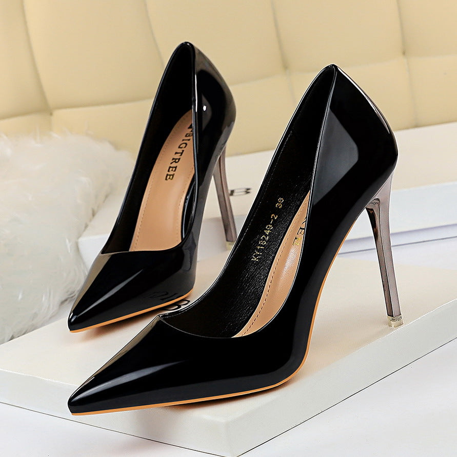 Red Glossy Patent Leather Stilleto Heels