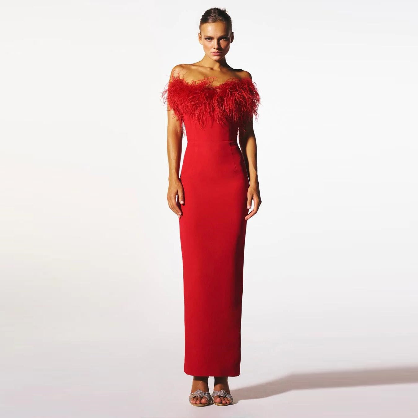 Rotes Feder-Maxikleid