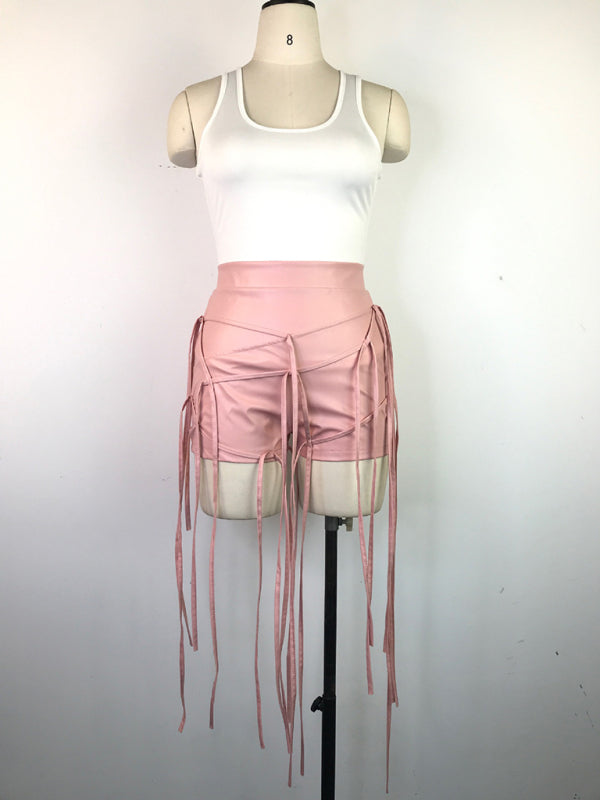 Shorts mit niedriger Taille und geflochtenem Seil aus PU-Leder 