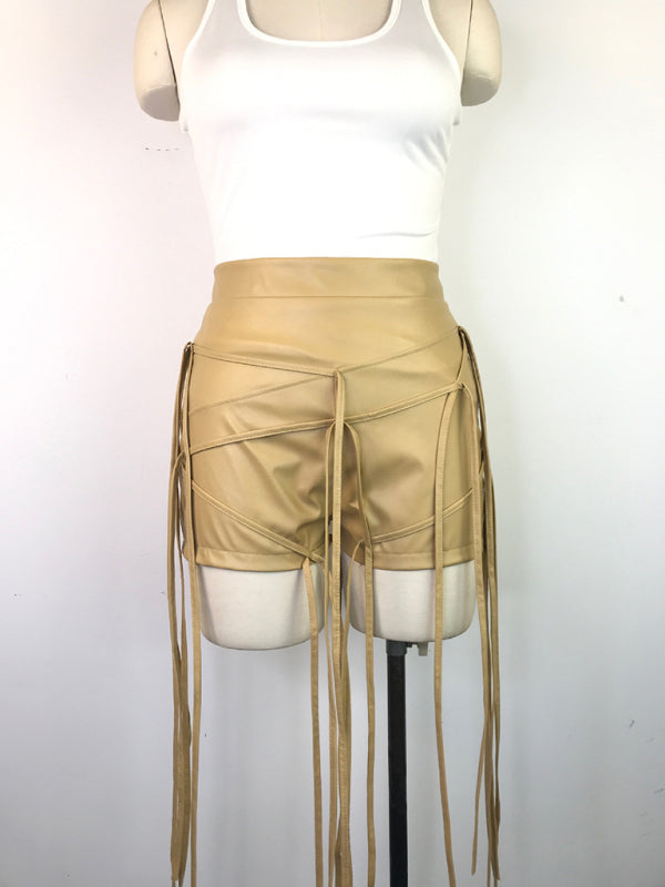 Shorts mit niedriger Taille und geflochtenem Seil aus PU-Leder 